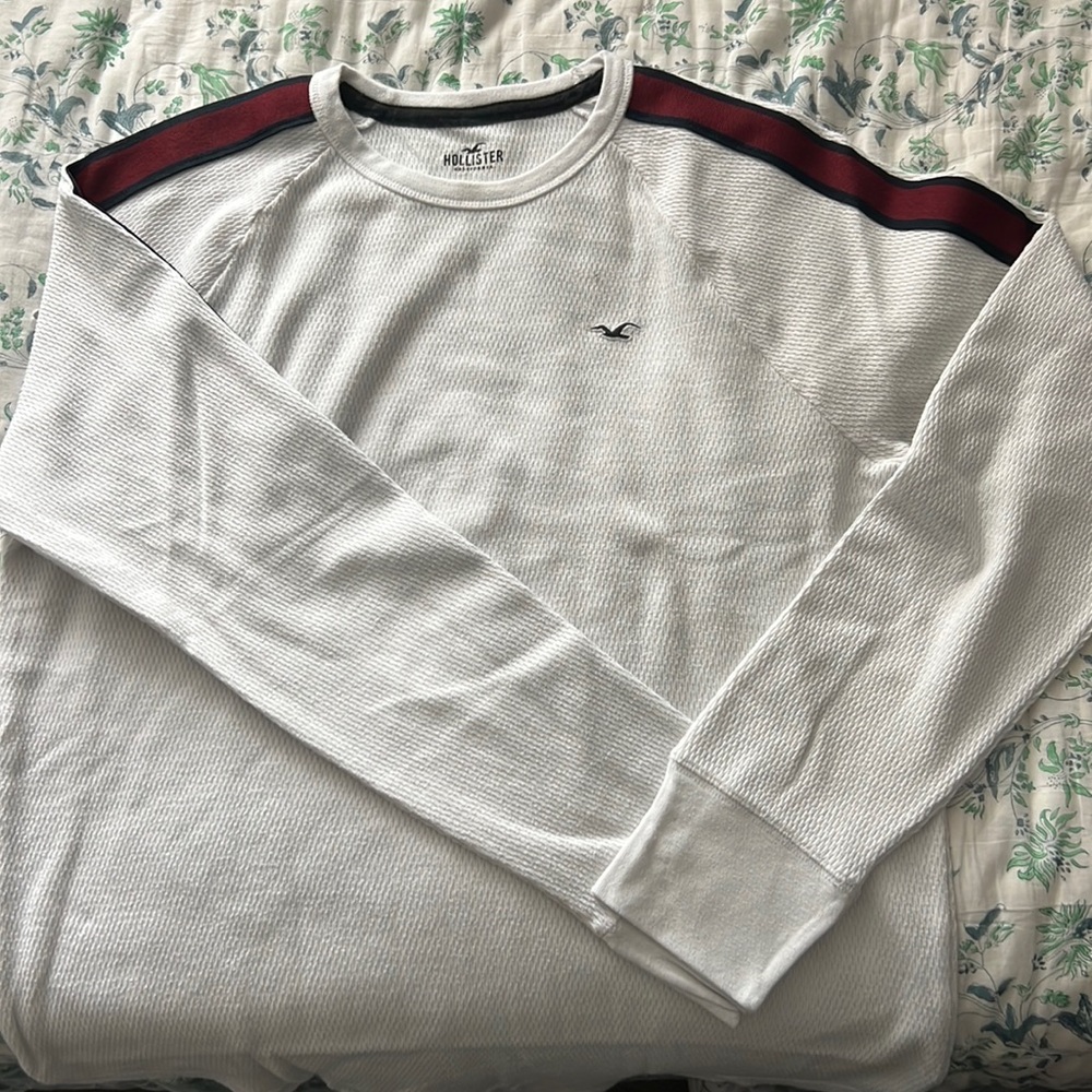 Hollister Sports Full Sleeve Tee - Large